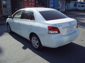 2005 Toyota Belta Photos