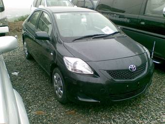 2005 Toyota Belta Pictures