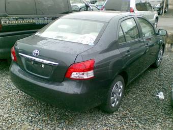2005 Toyota Belta Photos