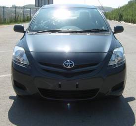 2005 Toyota Belta Pictures