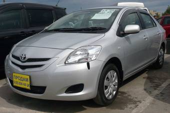 2005 Toyota Belta Pictures