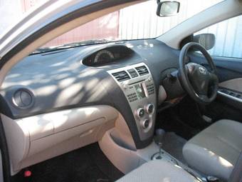 2005 Toyota Belta Wallpapers