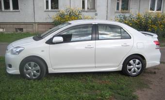 2005 Toyota Belta Pics