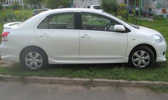 2005 Toyota Belta Pictures