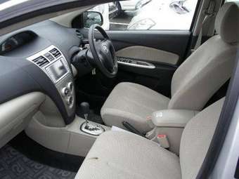 2006 Toyota Belta Pictures