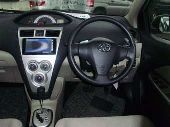 2006 Toyota Belta Photos