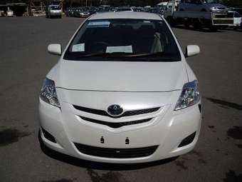 2006 Toyota Belta Photos