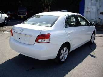 2006 Toyota Belta Photos