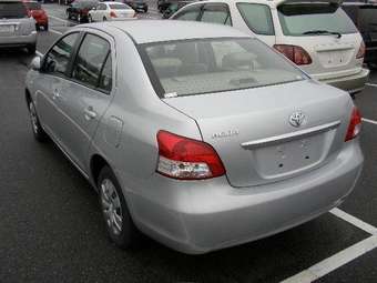 2006 Toyota Belta Photos
