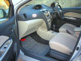2006 Toyota Belta Pictures