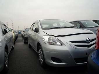 2006 Toyota Belta Photos