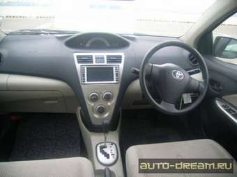 2006 Toyota Belta Pictures