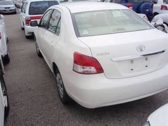 2006 Toyota Belta Photos