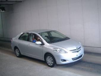 2006 Toyota Belta Pictures