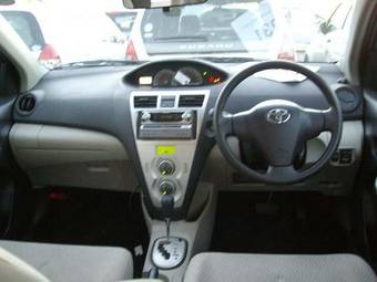2006 Toyota Belta Pictures