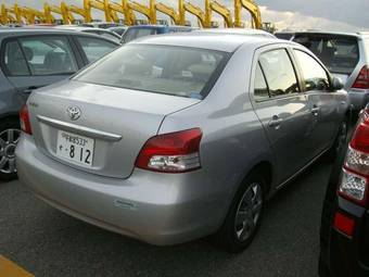 2006 Toyota Belta Photos
