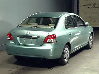 2006 Toyota Belta Pictures