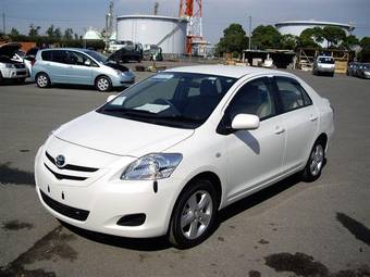 2006 Toyota Belta Images