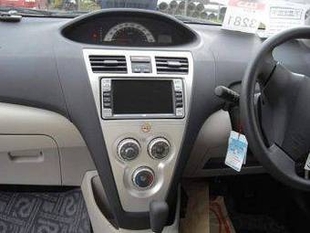 2006 Toyota Belta Pictures