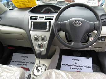 2006 Toyota Belta Photos