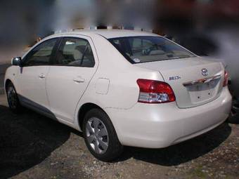 2006 Toyota Belta Photos