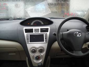 2006 Toyota Belta Photos