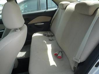 2006 Toyota Belta Images
