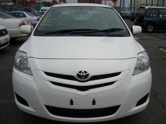 2006 Toyota Belta Photos