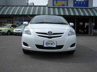 2006 Toyota Belta Photos
