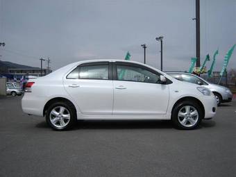 2006 Toyota Belta Photos