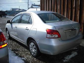 2006 Toyota Belta Pictures