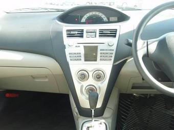 2006 Toyota Belta Pics