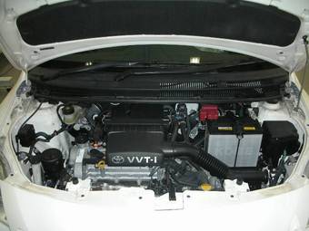 2006 Toyota Belta Photos