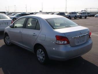 2006 Toyota Belta Pictures