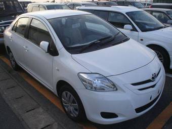 2006 Toyota Belta Pictures