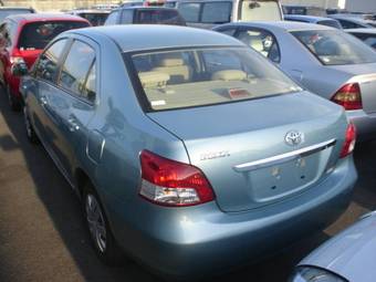 2006 Toyota Belta Pictures