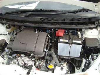 2006 Toyota Belta Images