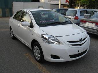 2006 Toyota Belta Pictures