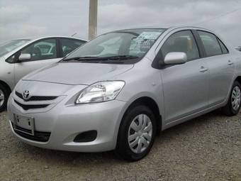 2006 Toyota Belta Images