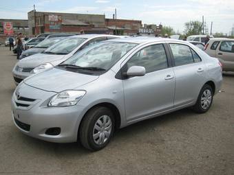 2006 Toyota Belta Photos