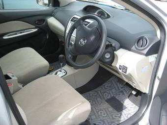 2006 Toyota Belta Images