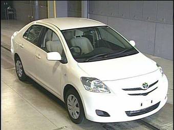 2006 Toyota Belta Photos