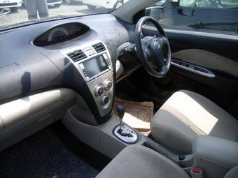 2006 Toyota Belta Photos