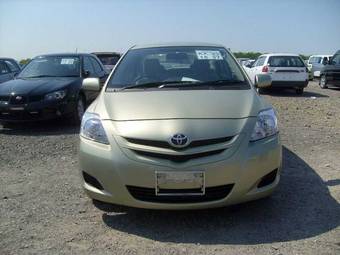 2006 Toyota Belta Photos