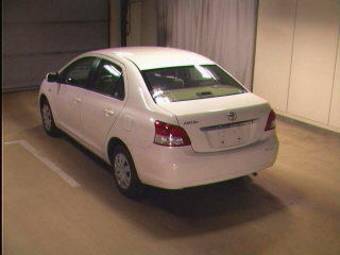 2006 Toyota Belta Pictures