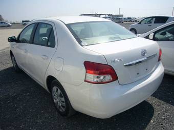 2006 Toyota Belta Wallpapers