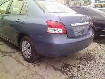 2006 Toyota Belta Pictures
