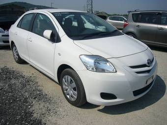 2006 Toyota Belta Images