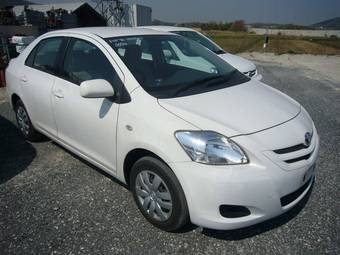 2006 Toyota Belta Photos