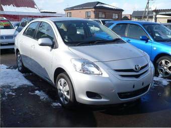 2006 Toyota Belta Photos